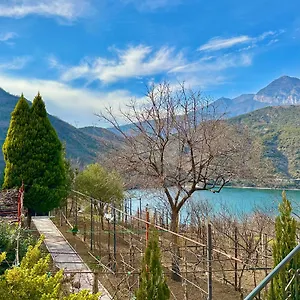 Pensjonat Lakeview Escape