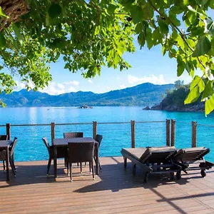 Anse Soleil Beachcomber And Self Catering Отель